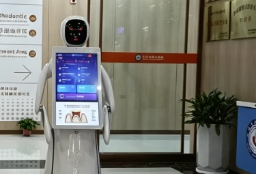 Meet Amy: The AI Service Robot Redefining the Hospital Experience