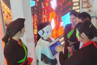 Alpha Robotics&rsquo; Alice AI Service Robot Shines at Vietnam&rsquo;s 80th National Founding Anniversary Development Achievement Exhibition